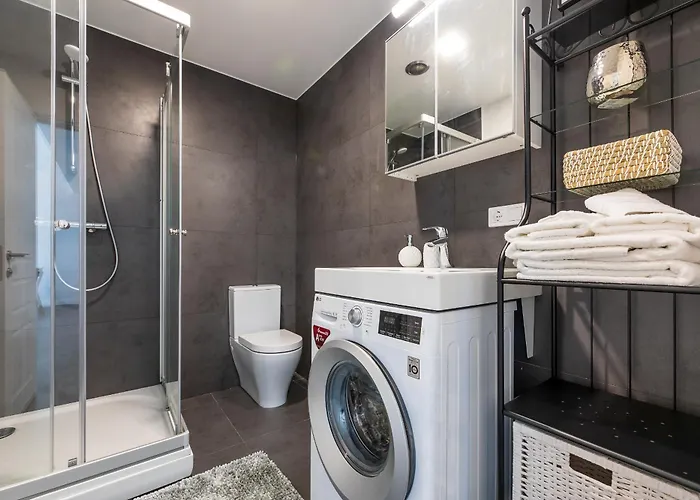 Amazing 32nd Floor Sunset View!!!!